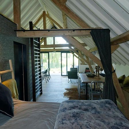 Gite De L'Etang Hotell Frasnes-lez-Anvaing Eksteriør bilde